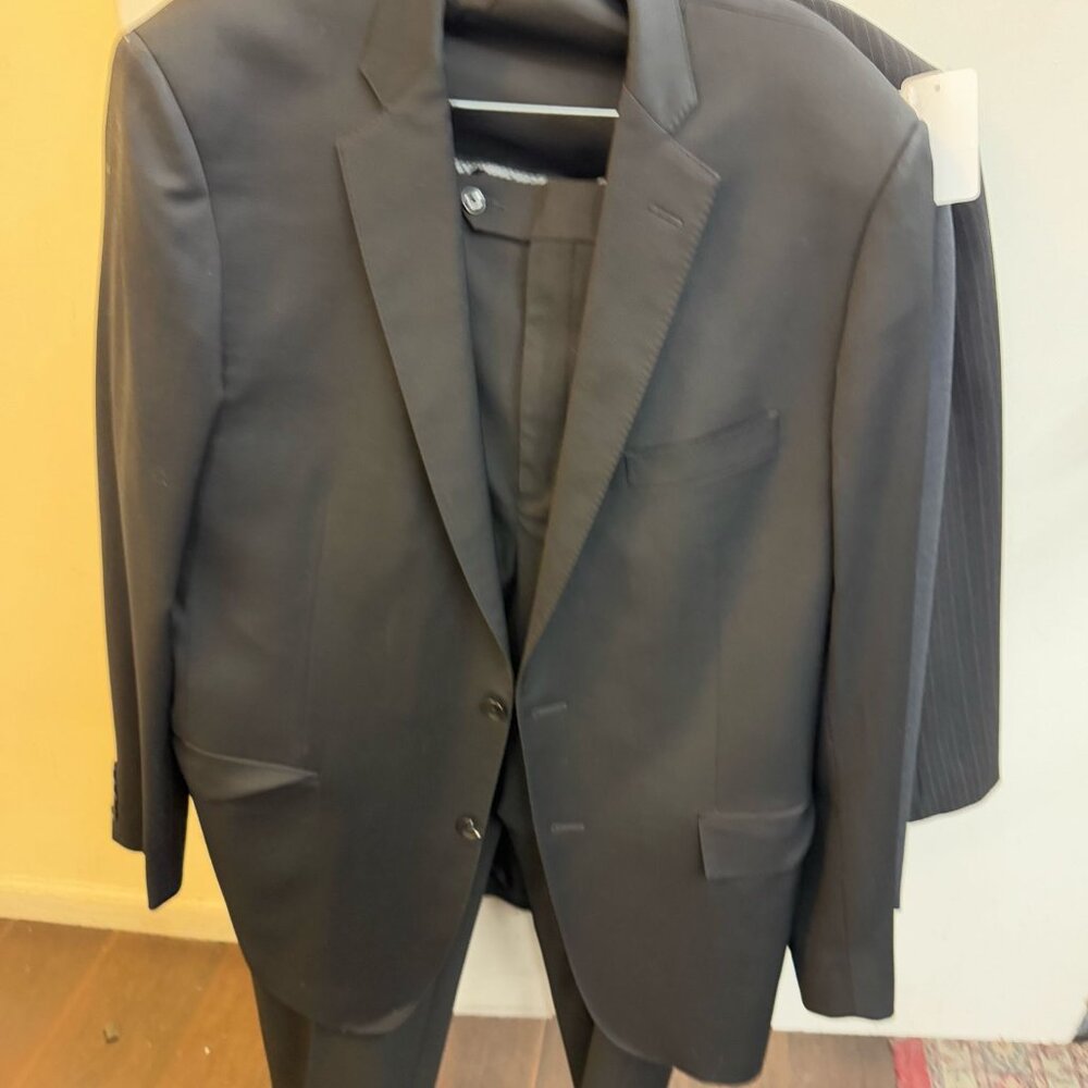 Brooks Brothers Estrato Suit – Made in Italy – 100% Wool (EU 56 / US 46L)